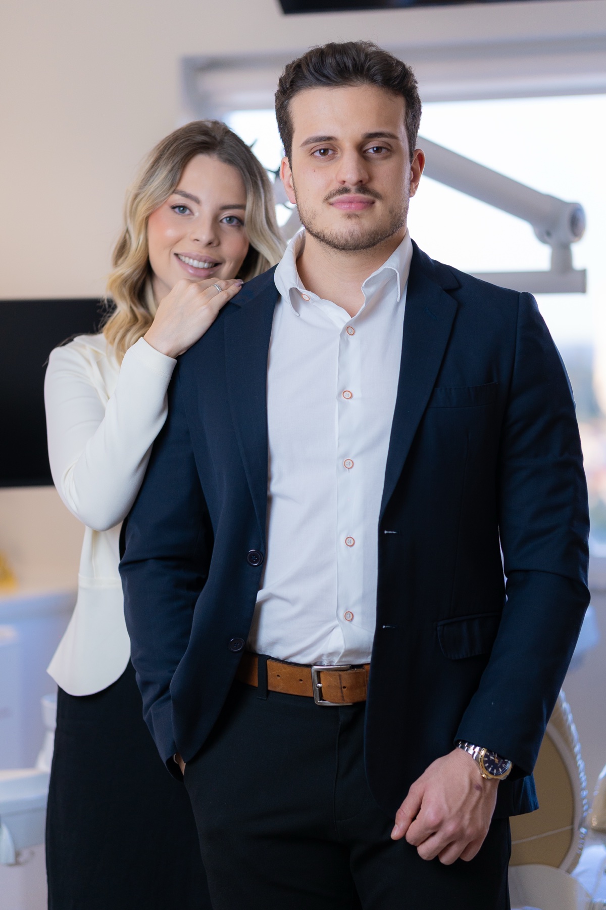 Dra. Beatriz Garcia e Dr. Thiago Dorini — sócios da Zenith Odontologia